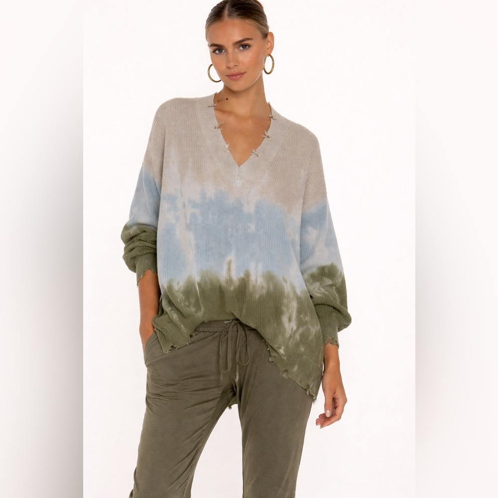 Young Fabulous & Broke Run Away Distressed Ombre Chunky Oversized Sweater M/L